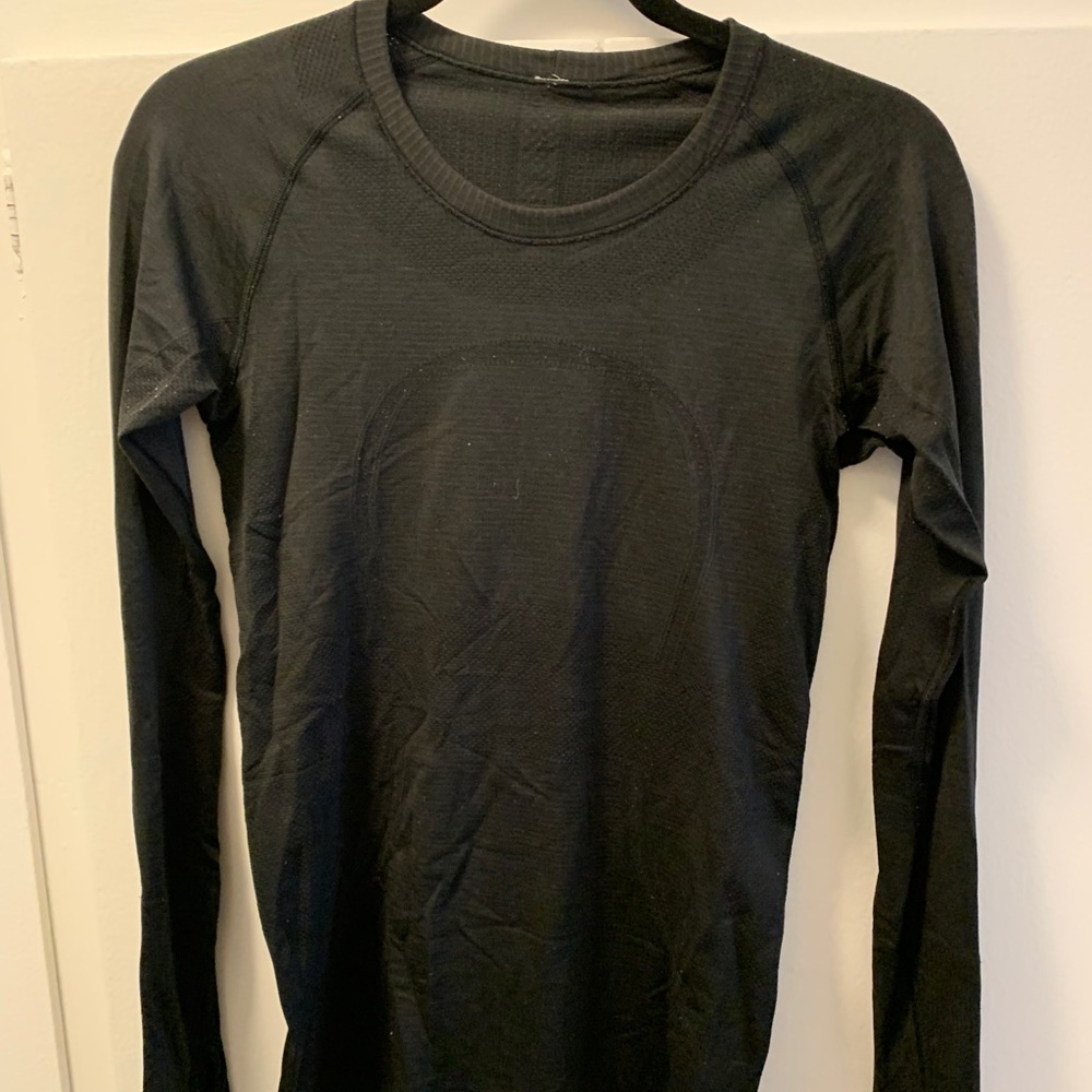 Lululemon top
